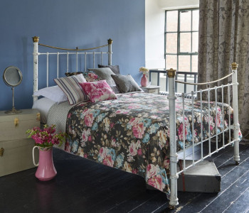 Colony Fabrics de Clarke & Clarke atrium malaga